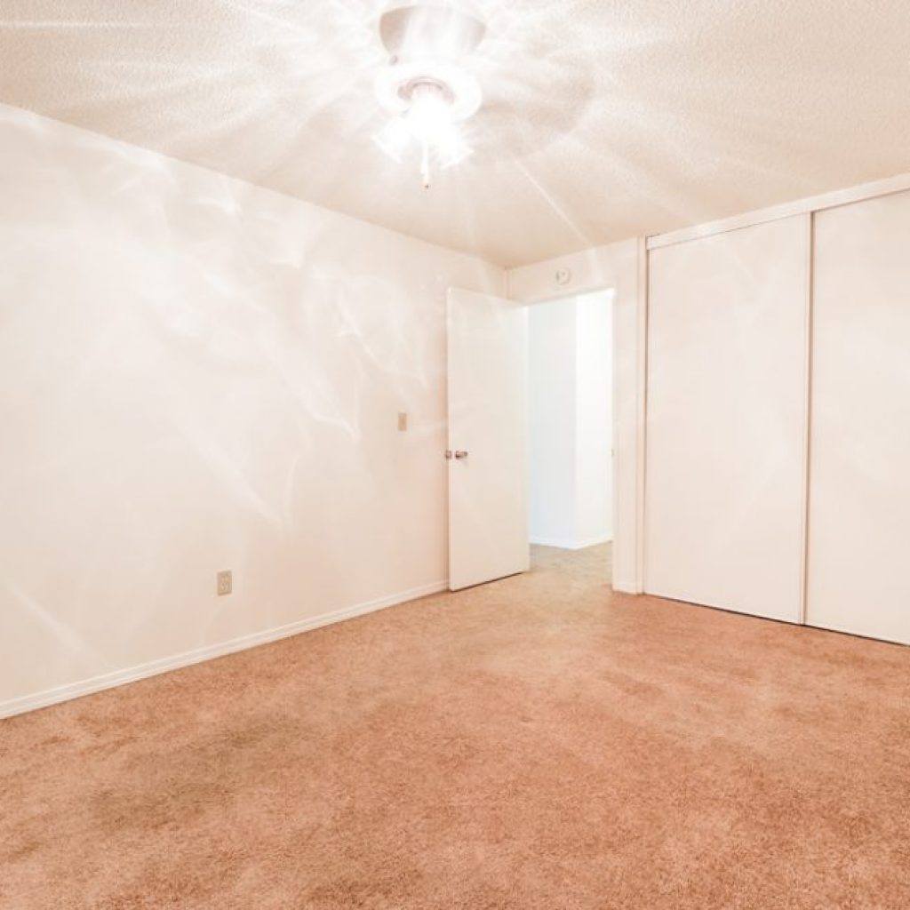 Jamestowne Plaza Apartments West Linn, OR Norris & Stevens, Inc.